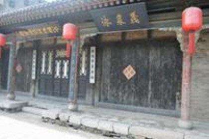 白酒百科：多家企业生产的竹叶青酒被汾酒垄断，从高光到濒危