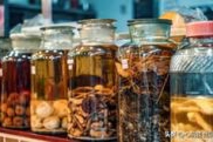 都是药酒，金酒和三鞭酒，谁是保健酒的“老大哥”，喝前了解就不会吃亏