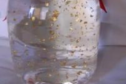 让我们从酒和“金箔”开始