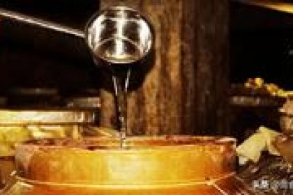 您更喜欢哪种葡萄酒？ 茅台没必要，这3位白酒行家整箱囤货