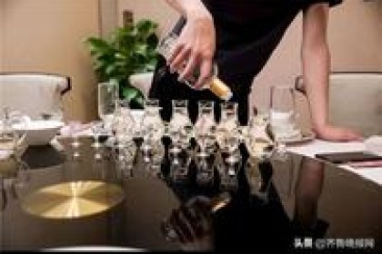 白酒如何区分粮食酒和勾兑酒？ 新手看不懂，老酒友在这方面得心应手