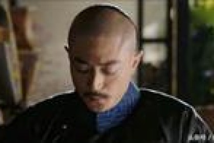如懿传：乾隆心灰意冷喝鹿血夜宠五妃却不敢面对