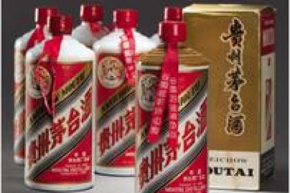 茅台这么贵，瓶口上的“红丝带”有什么用？ 行家：效果很好