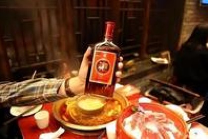 “男人加油站”称号之争，金酒与东酒谁胜谁负？ 专家：都是废话