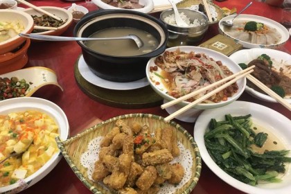 年终家宴选什么酒好？ 大厂直系的这5款酒，家喻户晓，宴请时也好喝