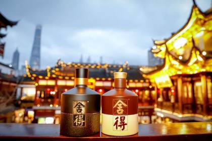 暴跌50%，市值腰斩！ 她甘愿被复星抛弃？