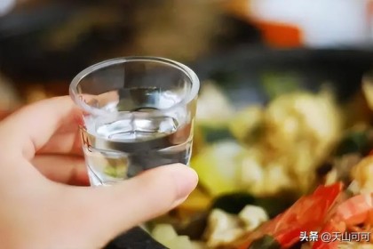 中国“四大奇酒”，外地人见了摇头，却是当地人的最爱