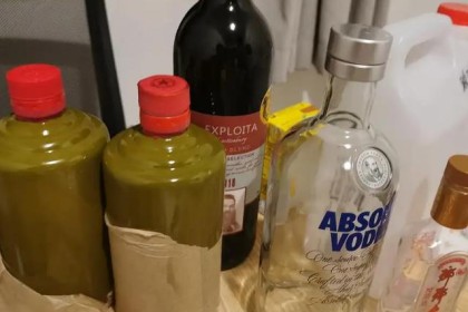 世界七大烈酒中，为什么只有白酒深受中国人喜爱，而其他烈酒却风靡全球？