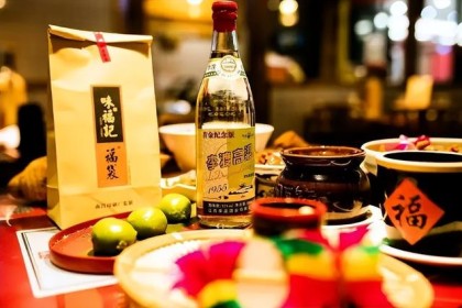 号称“灯瓶天花板”的丽都酒比茅台还贵？ 江西人：秀恩爱