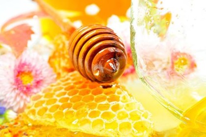 用蜂蜜加热白酒对身体好吗？