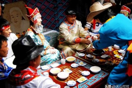 据说，在内蒙古的酒桌上，蒙古国王不得不靠边站，这3款廉价酒才是“主角”