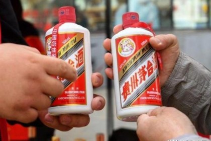 飞天茅台就一瓶酒，怎么可能是奢侈品？ 听听内幕：顿悟