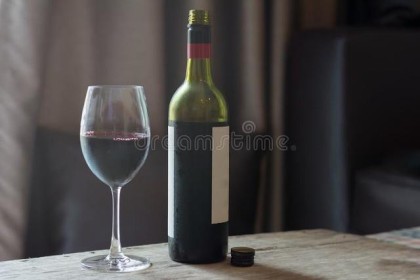 红酒的功效与品尝技巧