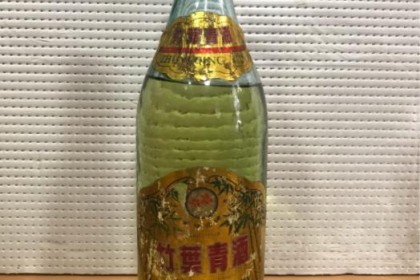 为什么被视为保健品的“竹叶青酒”在酒桌上并不常见？