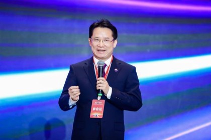 直击股东大会丨产品价格是否上涨、渠道如何打造、i茅台最新成果……贵州茅台现场解答