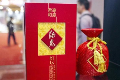 “价格鬼”与“股鬼”纠缠，白酒何时能翻身？